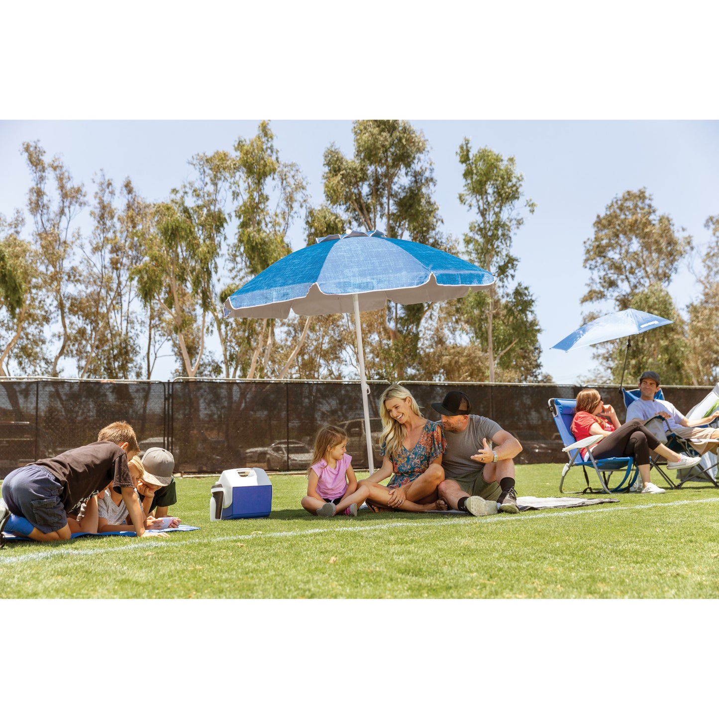 Core Umbrella Shelter